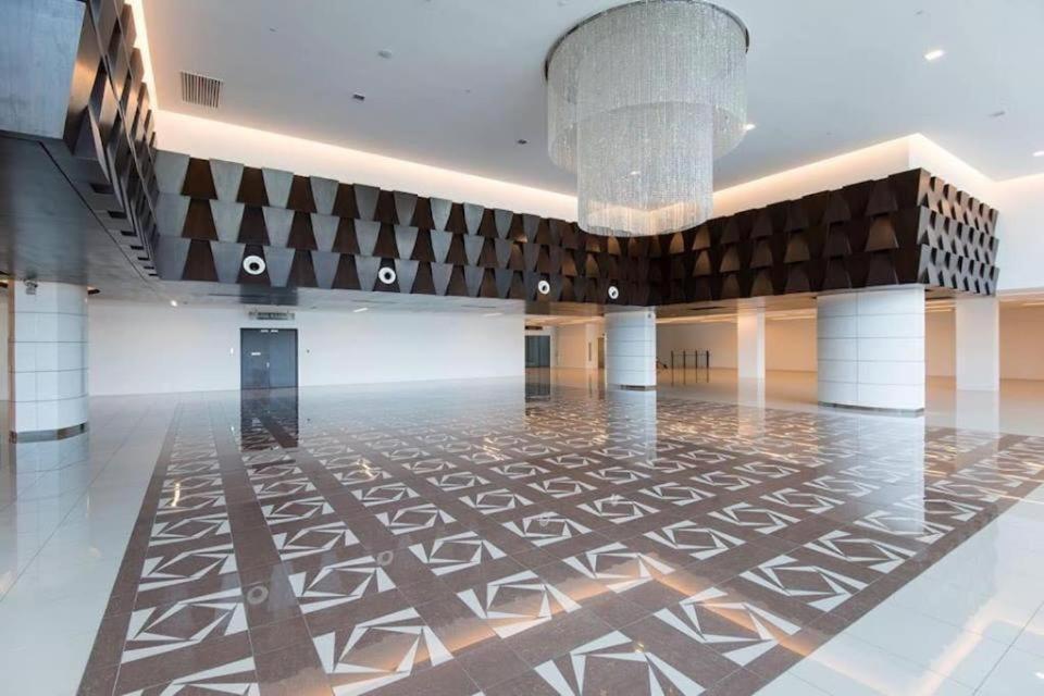 Apartment Ecozy 3 - Trefoil Setia Alam Near Setia Mall & Setia Convention Centre *