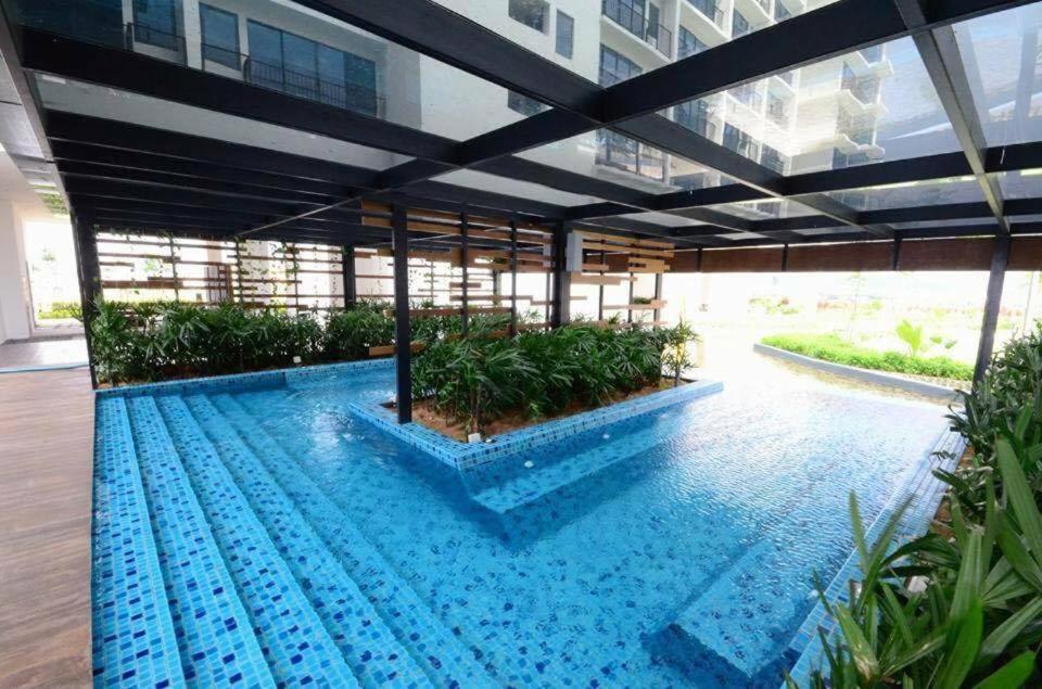 Apartment Ecozy 3 - Trefoil Setia Alam Near Setia Mall & Setia Convention Centre *