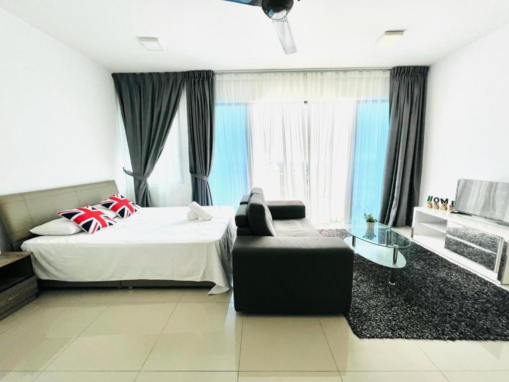Ecozy 3 - Trefoil Setia Alam Near Setia Mall & Setia Convention Centre Apartment